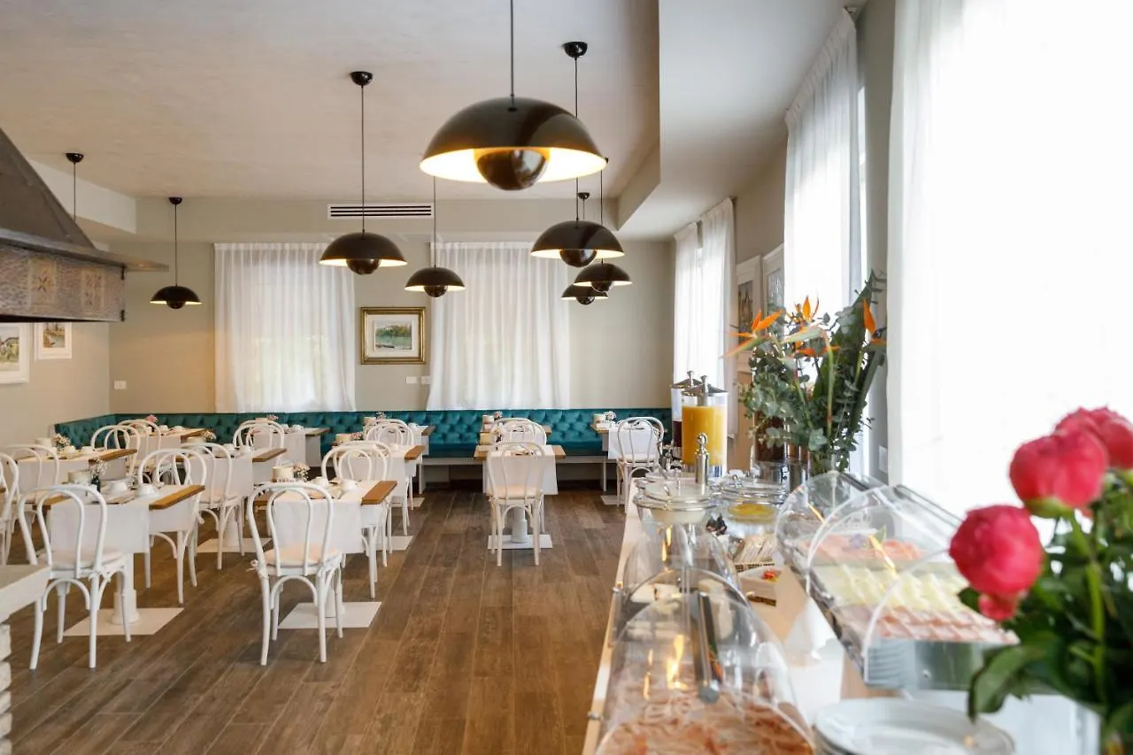 Hotel Speranza Bardolino 3*,  Itália